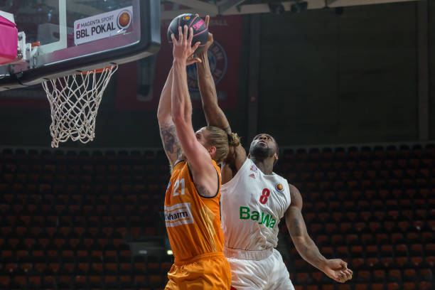 进攻能力的 进攻能力的