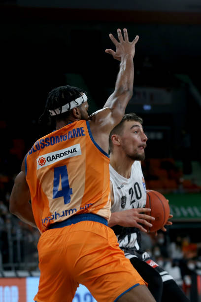 对手蚕食时 对手蚕食时