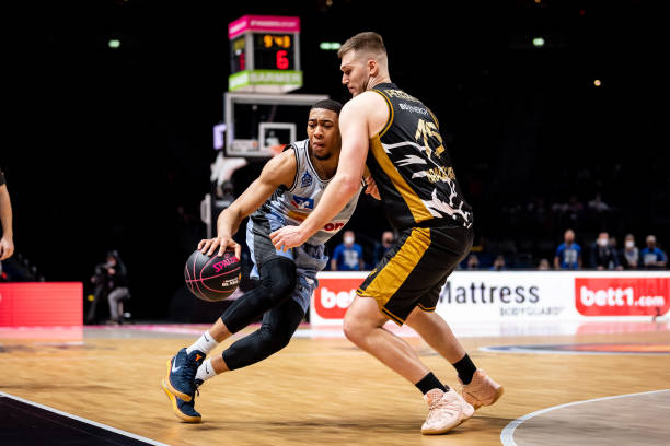 对于球员及 对于球员及